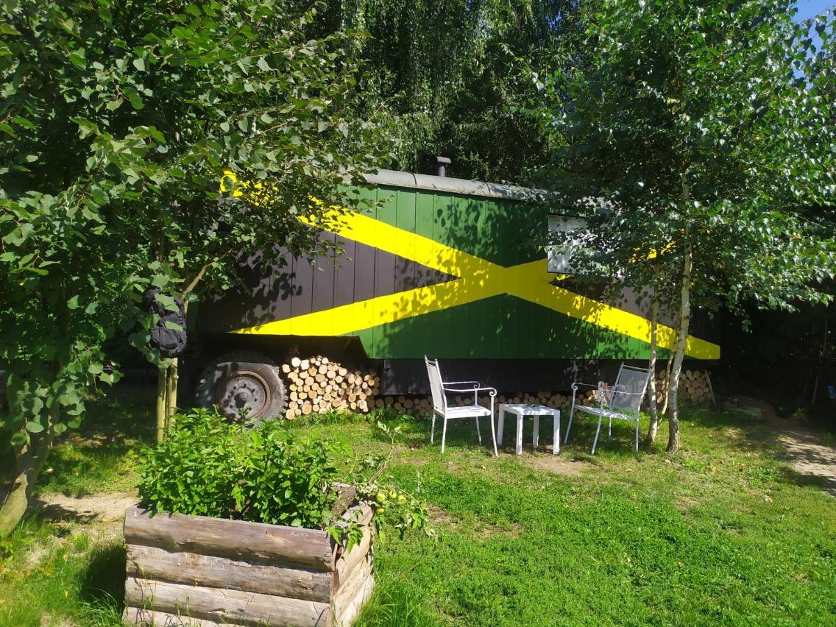 Villa Maringotka Na Jamajce Šternberk Esterno foto